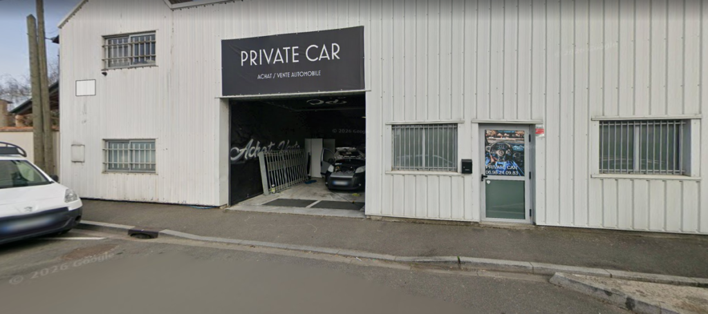 Entrée de SV Automobile, spécialiste des véhicules d'occasion à Orléans.