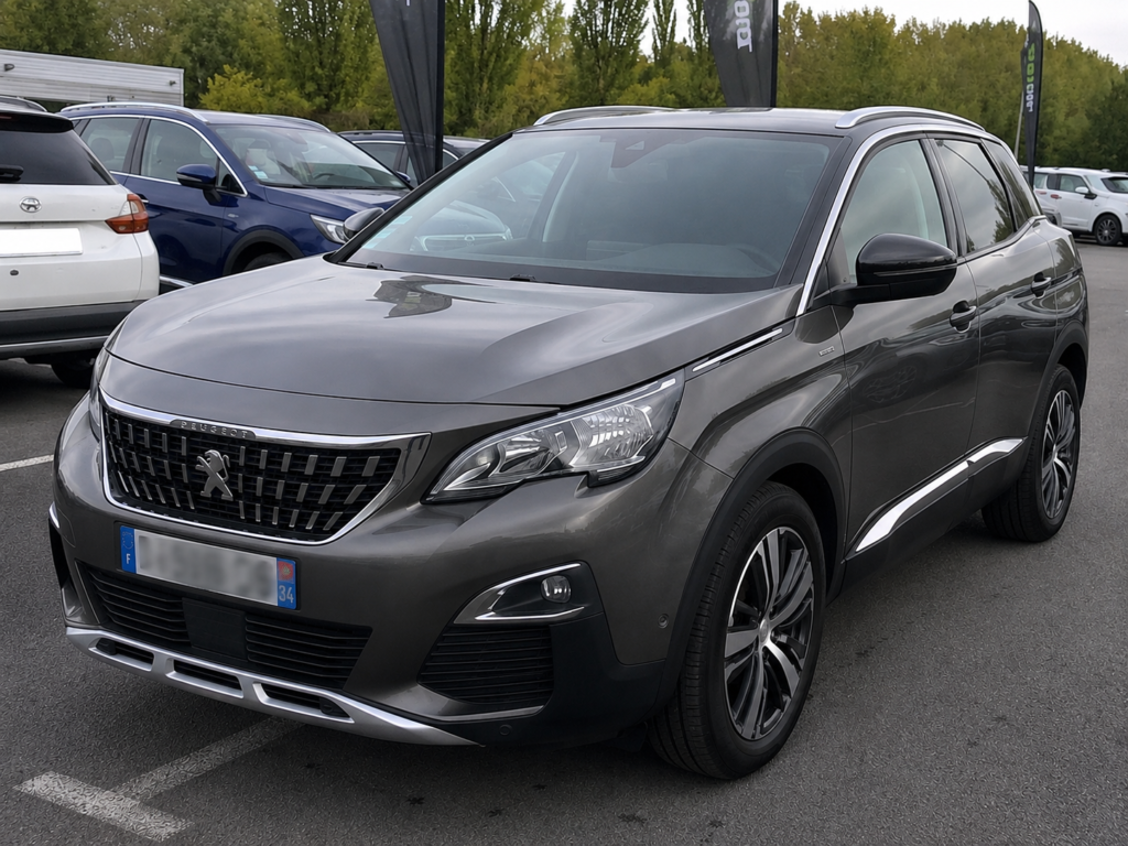 Peugeot 3008 d'occasion grise à vendre, SUV en excellent état présenté sur un parc automobile avec plaque d'immatriculation floutée.